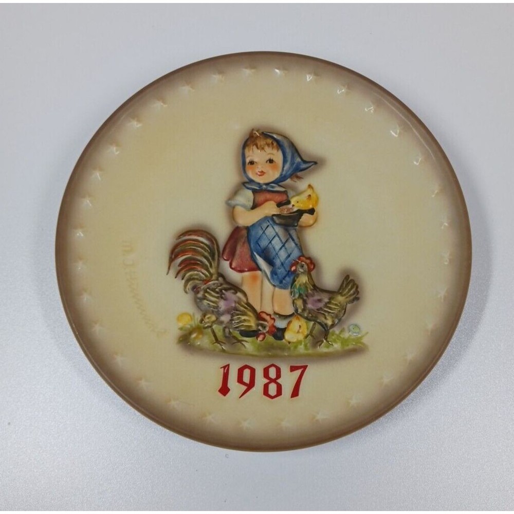 VTG Goebel - M.J. Hummel 1987 17th Annual Collectible Plate